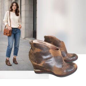 Donald J. Pliner Dafne Wedge Booties – Saddle Vintage Suede Leather Size 6